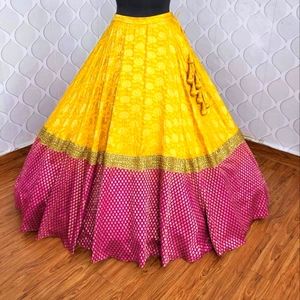 New Heavy lehegna skirt